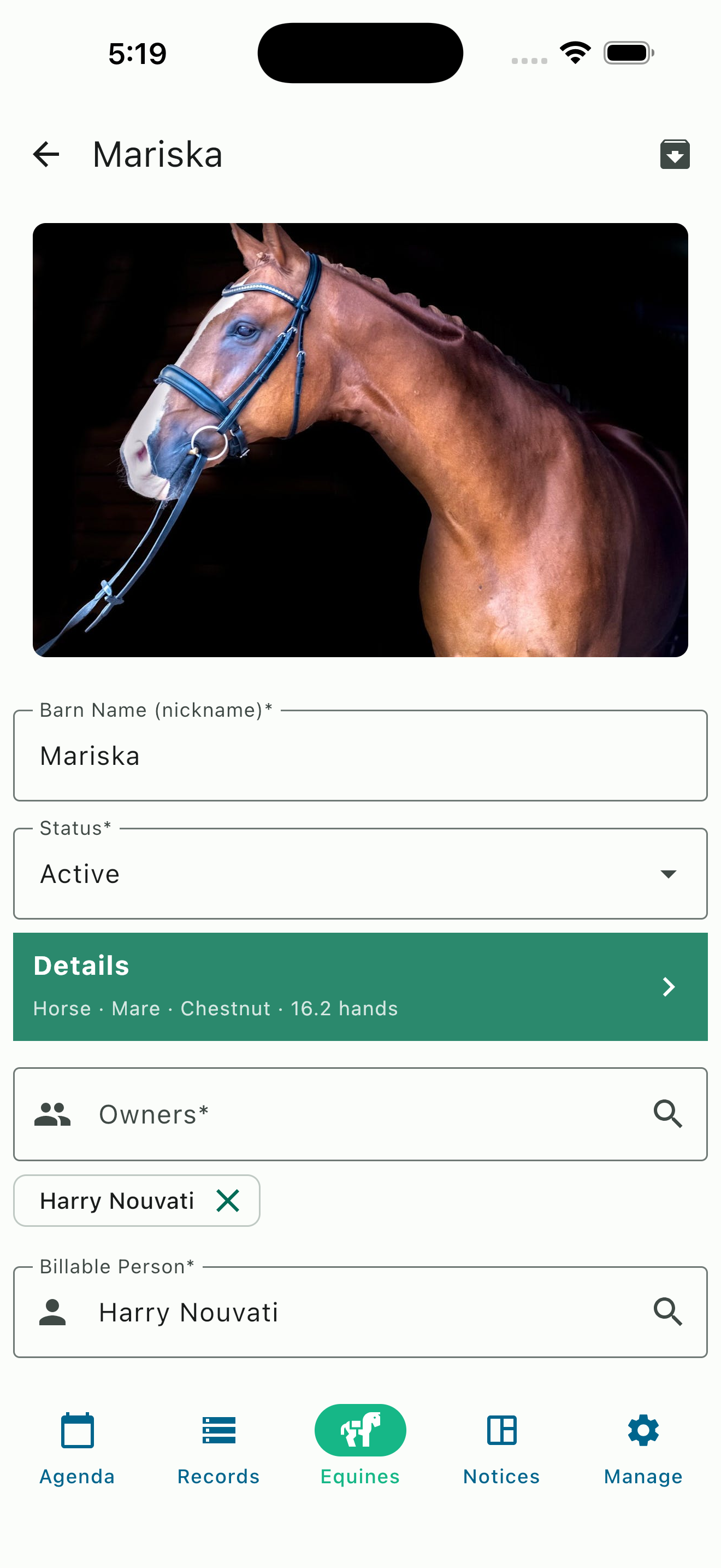 HayNet horse profile showing photo, status, details, and owner information for Mariska
